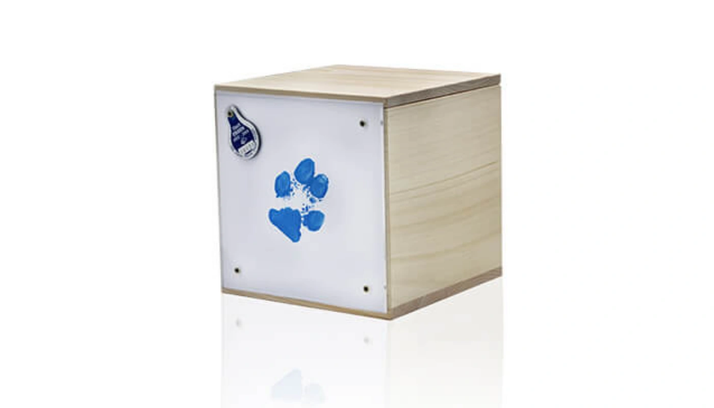 Holz-Tierurne „Eckig mit neutralem Passepartout”